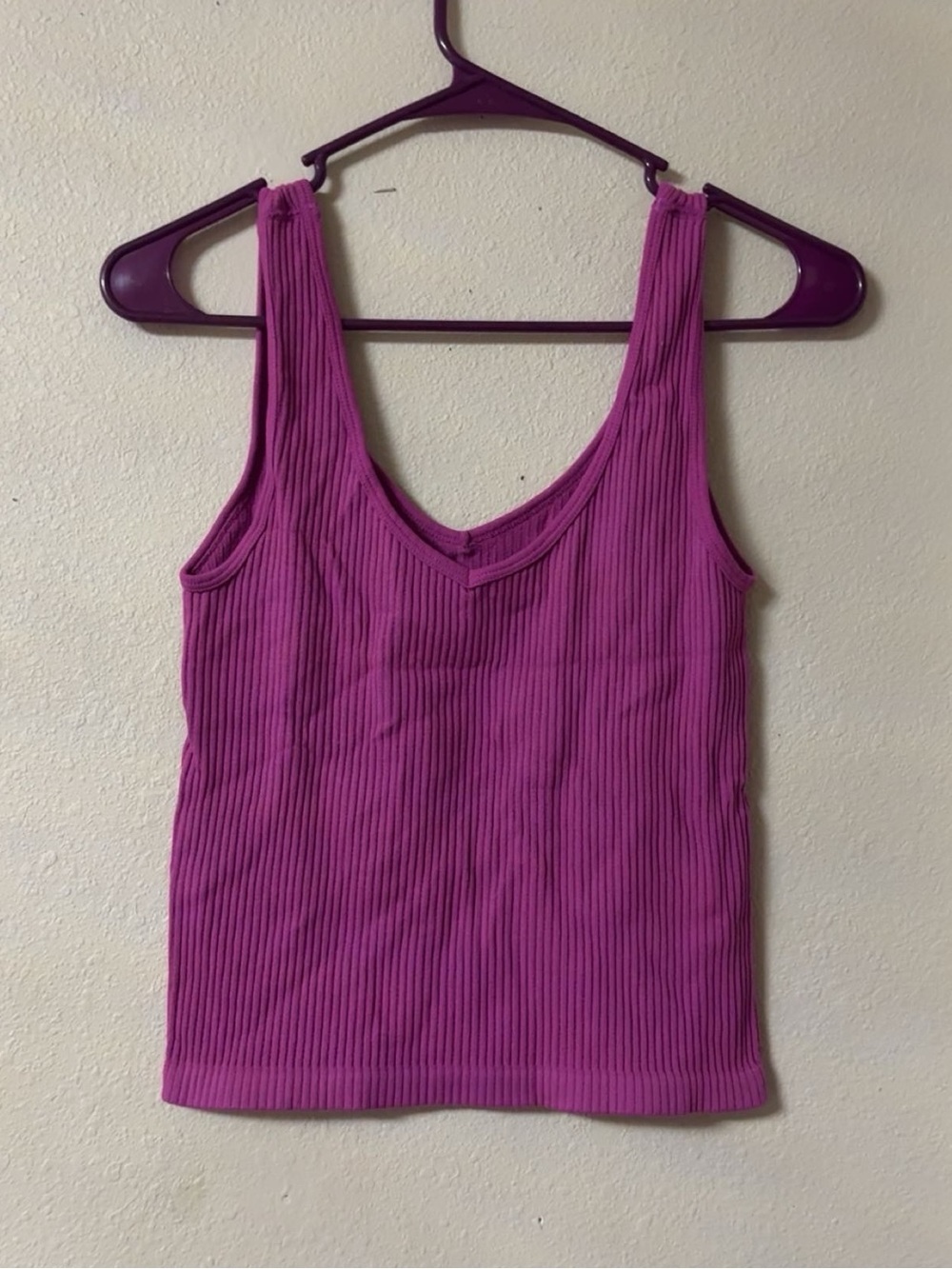 Women’s Ribbed V-Neck Tank Top - Pink